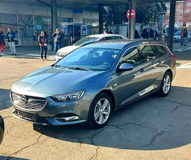 12.11.2021 Честито на г-н Петър Николов за новата си Opel Insignia ST от Автосвят. Нареден на опашката за номер в КАТ София. Желаем много безаварийни километри.
