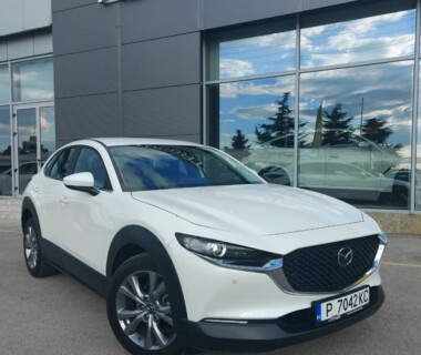 14.09.2022 Честито на д-р В. за втората си поредна Mazda от автосвят. След Mazda 3 преди 4 години сега се спряха на Mazda CX30. Желаем много безаварийни километри.