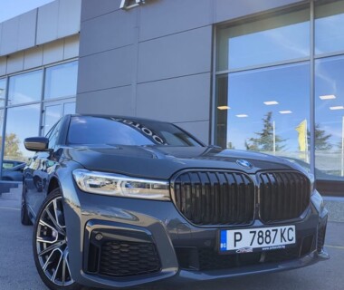 19.09.2022 Честито на фирма Центро за новото си BMW 740Ld xDrive MSport. След BMW X5 преди година сега се спряха на топ оборудван вариант на флагмана на марката. Благодарим за доверието. Желаем много безаварийни километри.