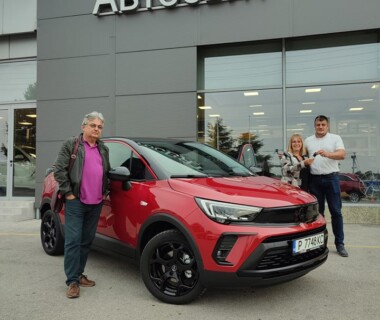 11.10.2022 Честито на г-жа Красимира Николаева за новият си Opel Crossland от Автосвят. Благодарим за доверието за трети пореден път след Corsa и Mokka в годините назад. Желаем много безаварийни километри.