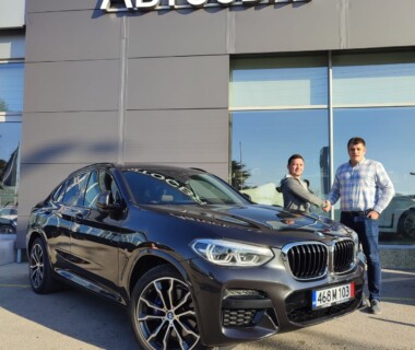 28.10.2022 Честито на г-н Алик Кимашев за новото си BMW X4 от Автосвят. Желаем много безаварийни километри.