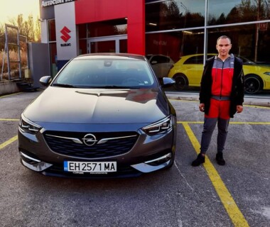 10.11.2022 Честито на Генади Динков за новият си Opel Insignia от Автосвят. Желаем много безаварийни километри.