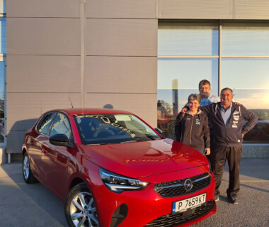 16.10.2023г. Честито на г-жа Бисерка Иванова за новата им семейна придобивка - Opel Corsa Elegance. Желаем много безаварийни километри.
