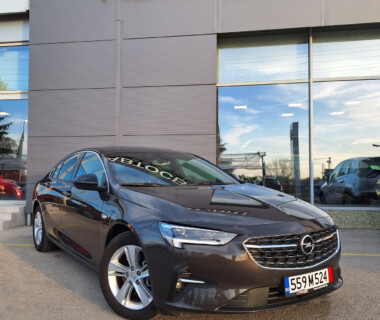 07.11.2023г. Готови да зарадваме г-жа Д.И. с разкошна нова Opel Insignia. Честито !!!. Желаем много безаварийни километри.