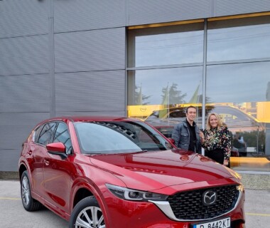 10.11.2023.г Честито на г-н Пламен Янашков за новата си Mazda CX-5 от Автосвят. Желаем много безаварийни километри.