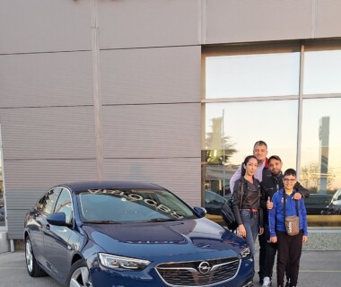 1.11.2023г. Честито на фирма МКМ Студио (сем. Иванови) за новата си Opel Insignia от Автосвят. Партньорството ни с Вас и истинско удоволствие. Желаем много безаварийни километри.