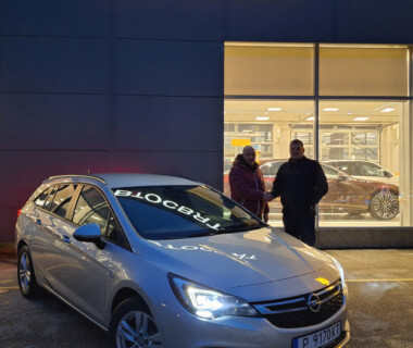 08.12.2023г. Честито на г-н Емануил Върбанов за новата му Opel Astra от Автосвят. Желаем много безаварийни километри.