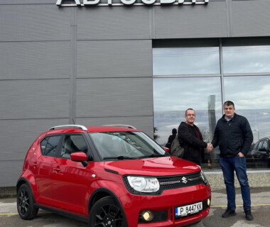 13.12.2023 Честито на сем. Миневи за новият им Suzuki Ignis от Автосвят. Готов да отпътува за гр. Варна. Желаем много безаварийни километри.