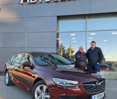 19.12.2023г. Честито на г-н Руслан Митев за новата му Opel Insignia от Автосвят. Желаем много безаварийни километри.