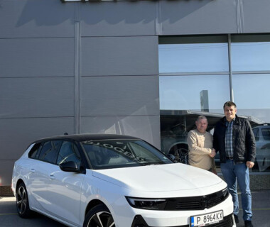 29.10.2024г. Честито на г-н Георги Ганчев за новата му Opel Astra Sport Tourer от Автосвят. Желаем много безаварийни километри.