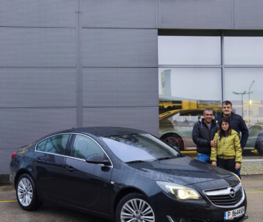 11.11.2024г. Честито на сем. Петрови за новата им Opel Insignia от Автосвят. Желаем много безаварийни километри.