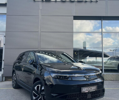 12.12.2024г. В очакване на своя нов собственик - NEW OPEL GRANDLAND.