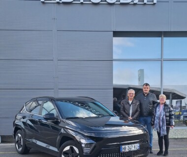 05.12.2025г. Честито на сем. Феизови за новия им Hyundai Kona II Electric закупен от Автосвят. Желаем много безаварийни километри.