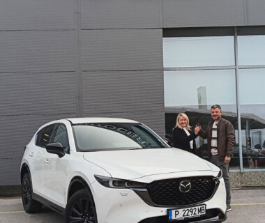 11.12.2025г. Честито на г-н Даниел Йорданов за новата му Mazda CX5 закупена от Автосвят. Желаем много безаварийни километри.