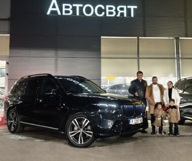 12.12.2025г. Честито на сем. Ангелови за новото им BMW X7 M40i xDrive M Sport закупено от Автосвят. Желаем много безаварийни километри.