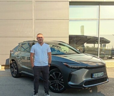 31.08.2026г. Честито на г-н А Кючуков за новата му Toyota bZ4x закупена от Автосвят. Желаем много безаварийни километри.