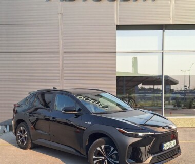 11.09.2026г. Честито на г-жа Маргарита Банкова за новата й Toyota bZ4x закупена от Автосвят. Желаем много безаварийни километри.